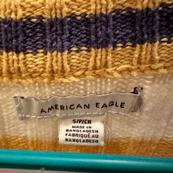 American Eagle ribbed button down sweater, size small - Picture 3 of 4